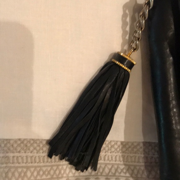 COPY - COPY - BALLY Stunning Calf skin shoulder t… - Picture 4 of 13